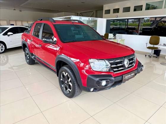RENAULT OROCH 1.3 TCE FLEX OUTSIDER X-TRONIC RENAULT OROCH 1.3 TCE FLEX OUTSIDER X-TRONIC
